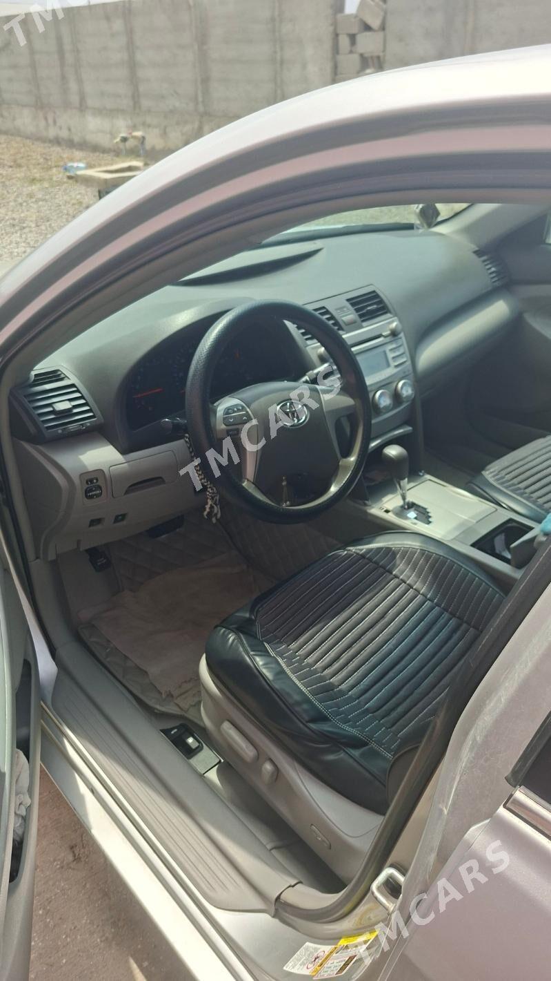 Toyota Camry 2010 - 200 000 TMT - Халач - img 6