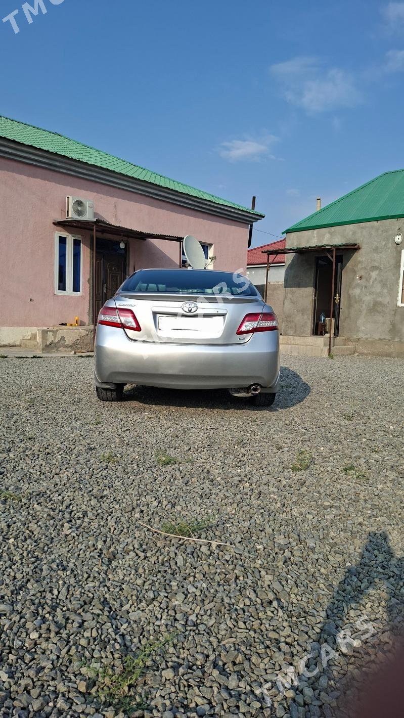 Toyota Camry 2010 - 200 000 TMT - Халач - img 3