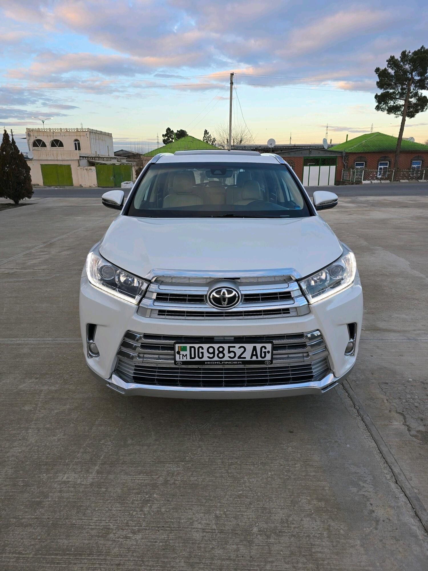 Toyota Highlander 2018 - 430 000 TMT - Бузмеин ГРЭС - img 7