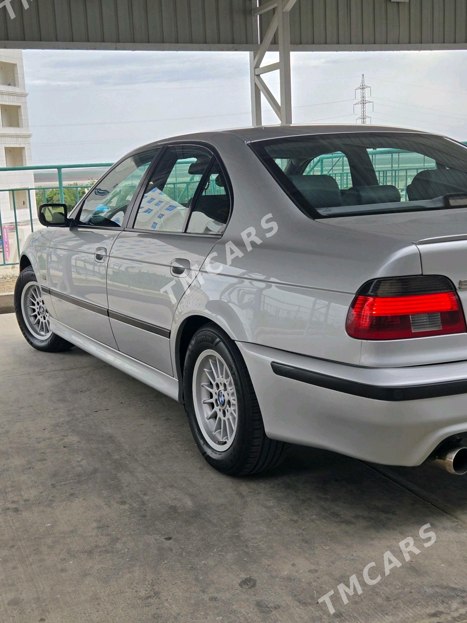 BMW E39 1999 - 112 000 TMT - Türkmenbaşy - img 6
