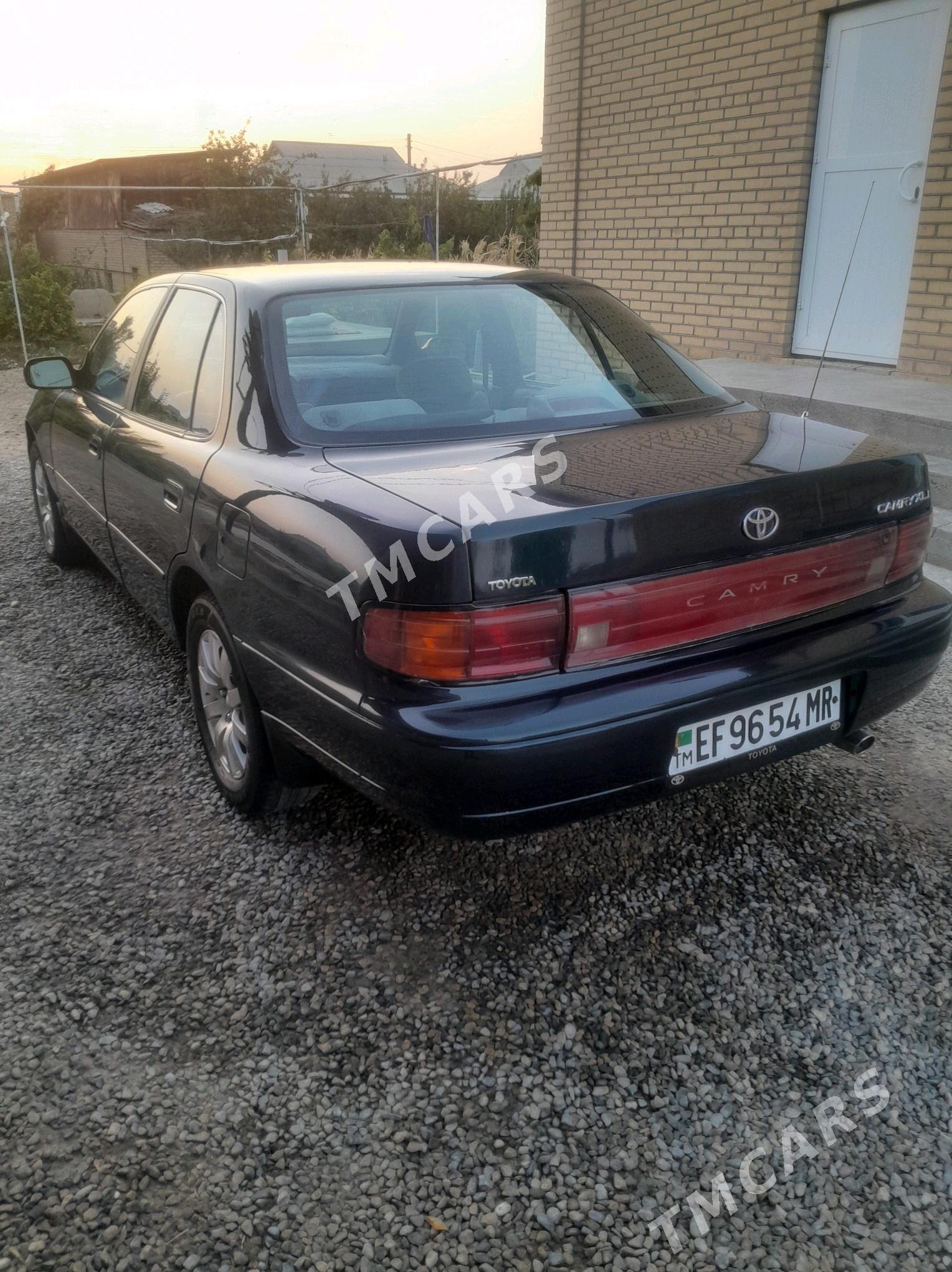Toyota Camry 1994 - 90 000 TMT - Мары - img 4
