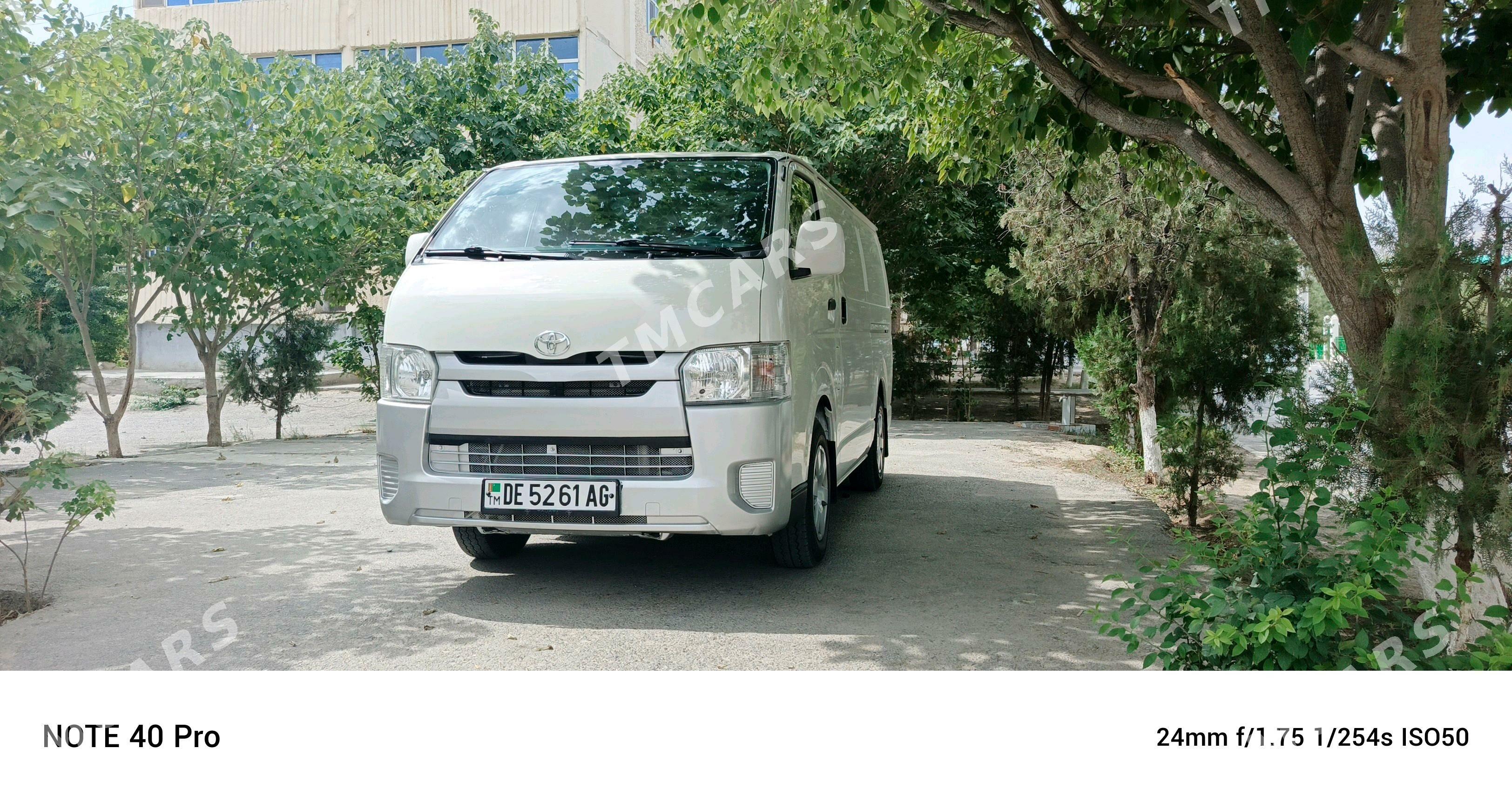 Toyota Hiace 2020 - 390 000 TMT - Büzmeýin GRES - img 5