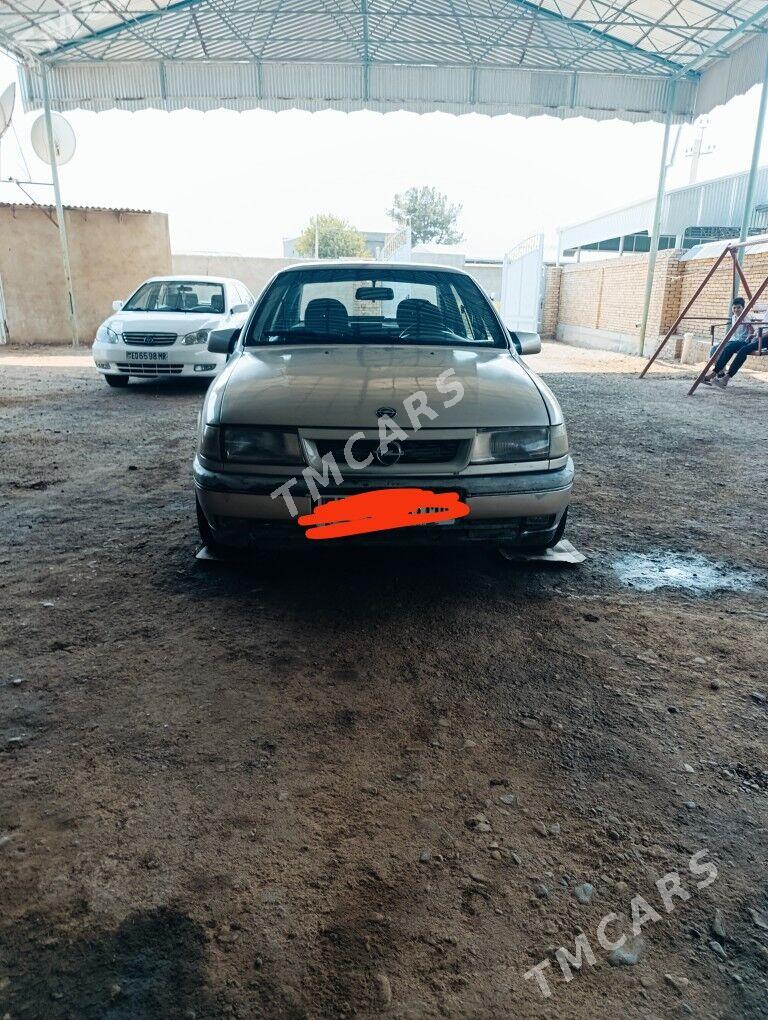 Opel Vectra 1990 - 38 000 TMT - Мары - img 2
