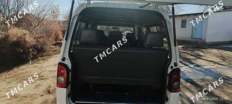 Toyota Hiace 2000 - 80 000 TMT - Köneürgenç - img 3
