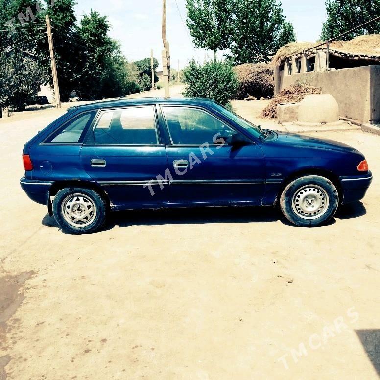 Opel Astra 1993 - 25 000 TMT - Gurbansoltan Eje - img 2