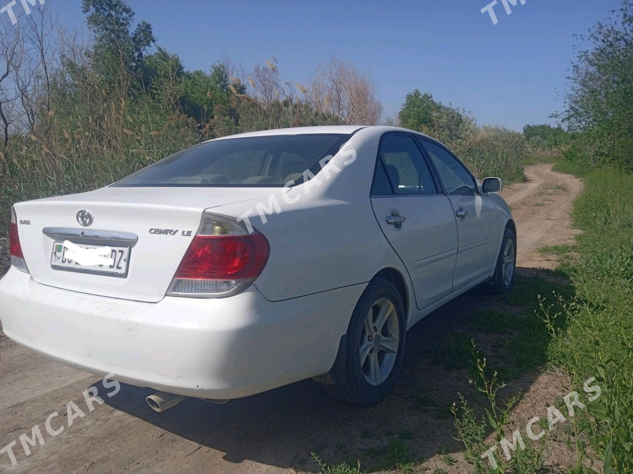 Toyota Camry 2005 - 130 000 TMT - Акдепе - img 3