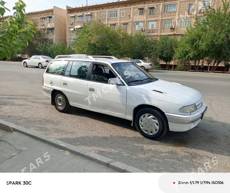 Opel Astra 1992 - 35 000 TMT - Mary - img 9