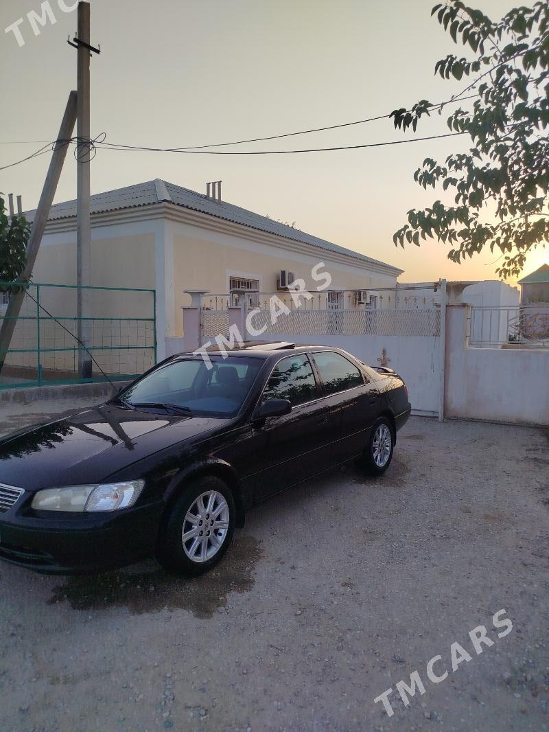Toyota Camry 2001 - 120 000 TMT - Балканабат - img 7