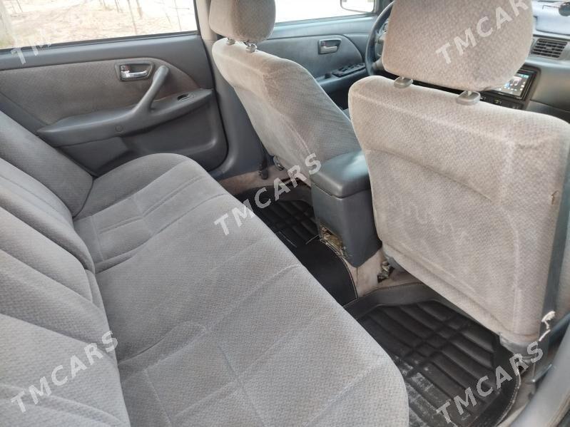 Toyota Camry 2001 - 120 000 TMT - Балканабат - img 4