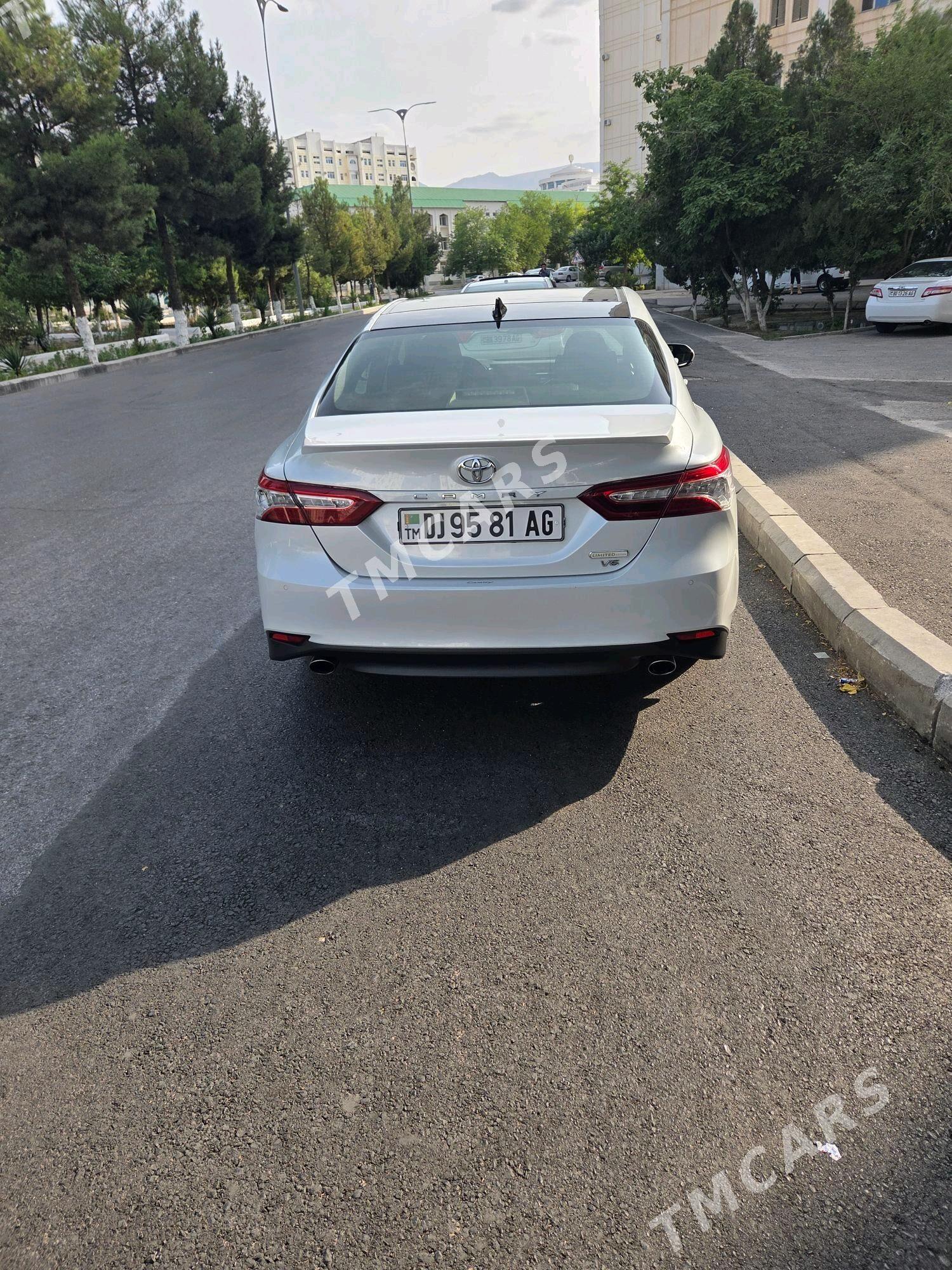 Toyota Camry 2019 - 500 000 TMT - Aşgabat - img 3