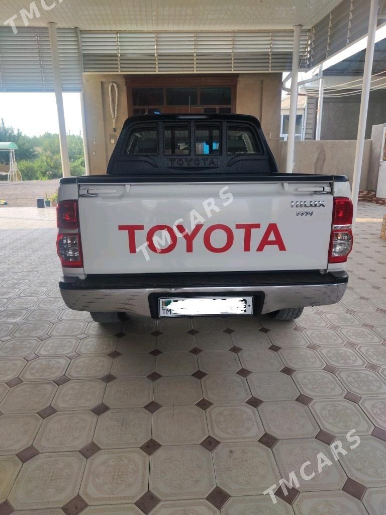 Toyota Hilux 2012 - 305 000 TMT - Mary - img 4