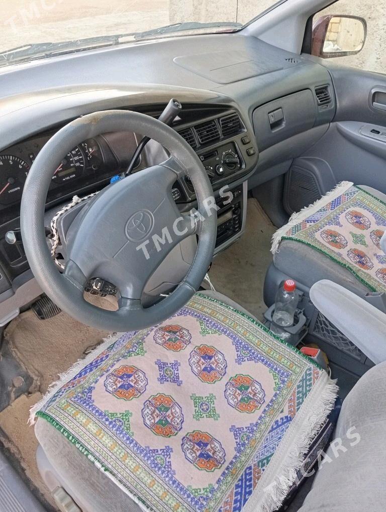 Toyota Sienna 2000 - 130 000 TMT - Türkmenbaşy - img 5