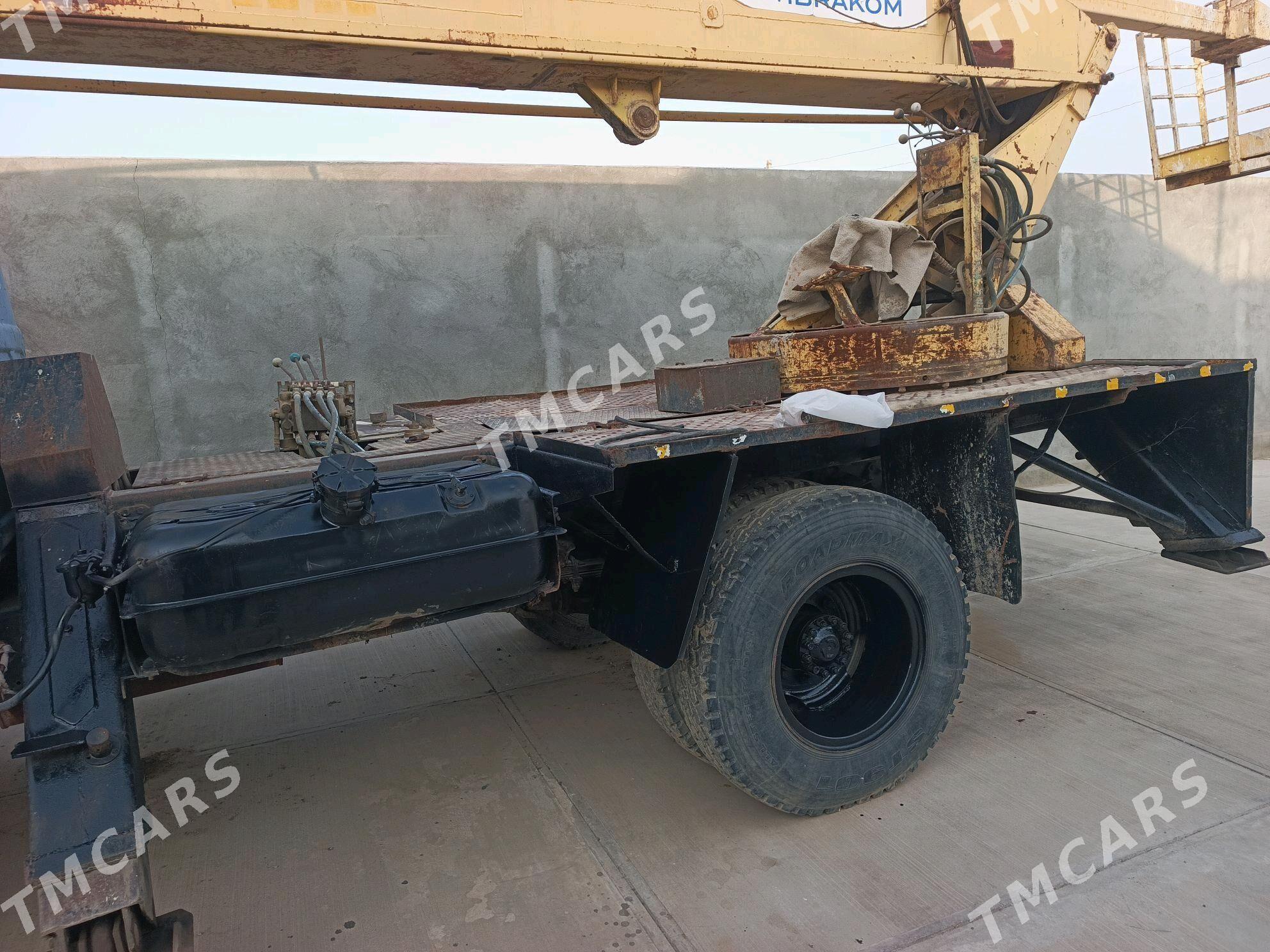 Zil 130 1984 - 65 000 TMT - Kaka - img 5