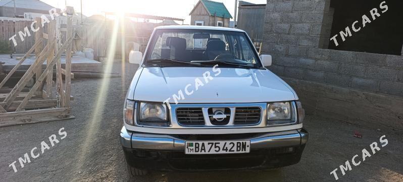 Nissan Navara 1999 - 80 000 TMT - Gumdag - img 3