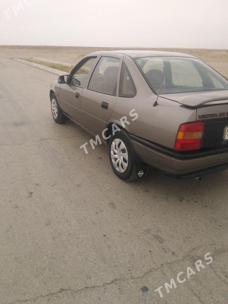 Opel Vectra 1989 - 34 000 TMT - Gumdag - img 2