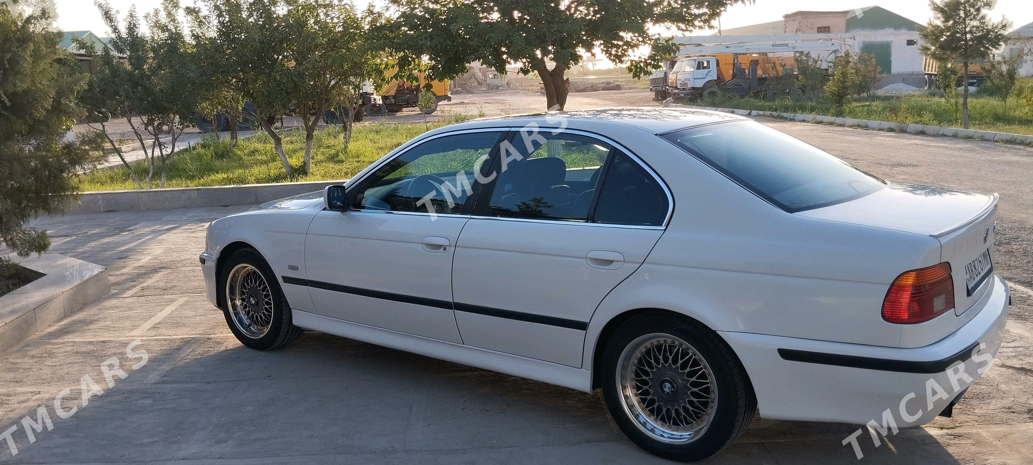 BMW E39 2001 - 132 000 TMT - Mary - img 6