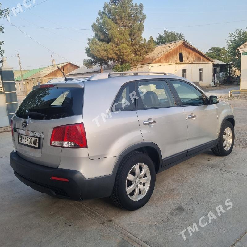 Kia Sorento 2011 - 180 000 TMT - Ak bugdaý etraby - img 10