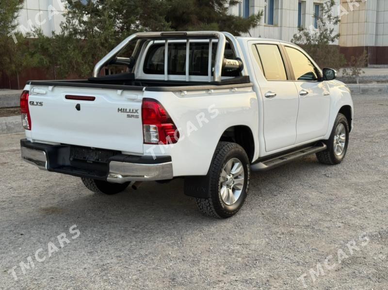 Toyota Hilux 2017 - 390 000 TMT - Gurtly - img 2