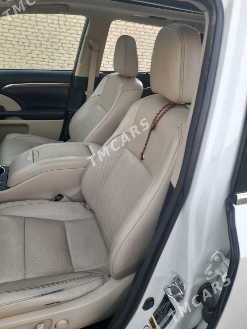 Toyota Highlander 2018 - 420 000 TMT - Baýramaly - img 3