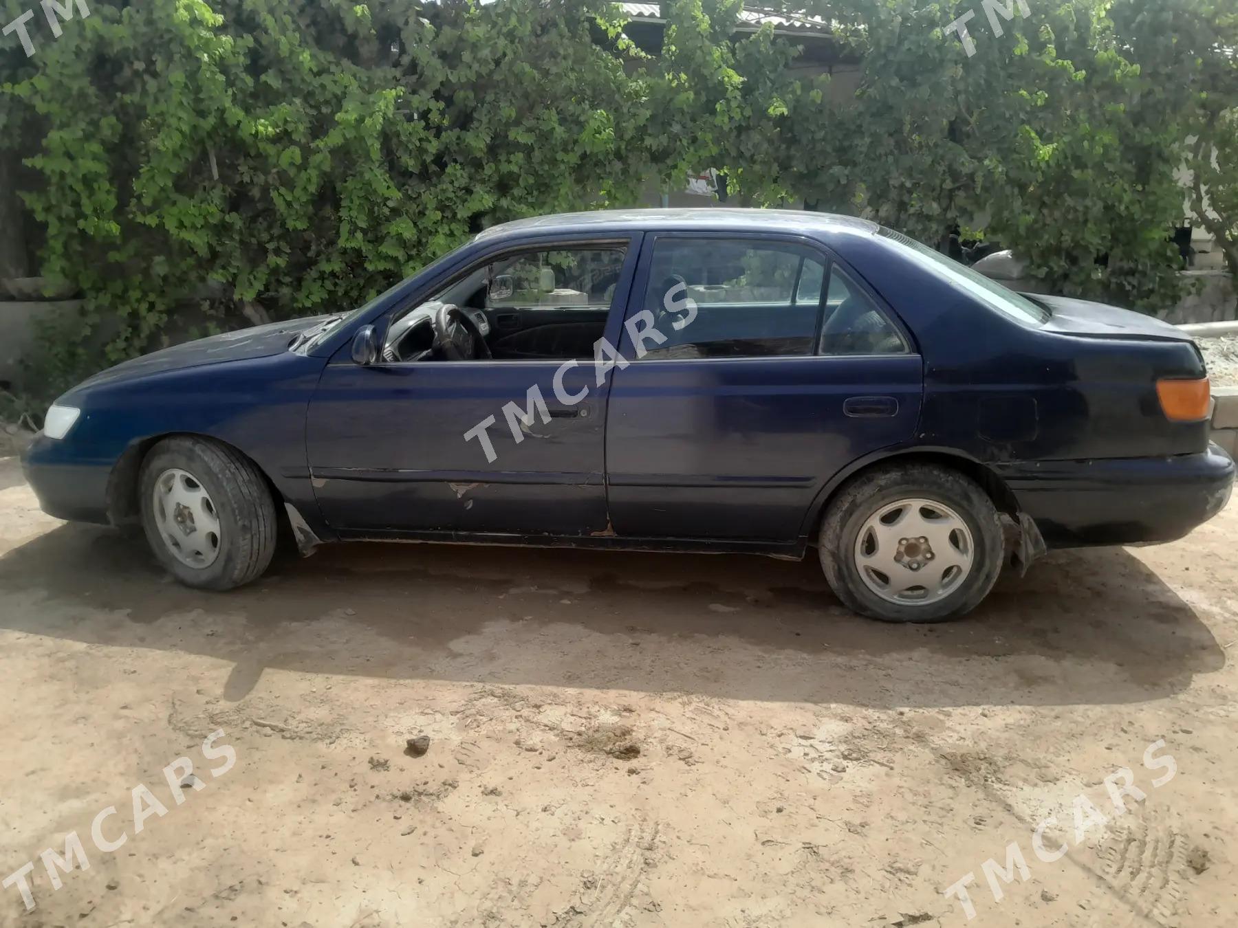 Toyota Corolla 2002 - 45 000 TMT - Достлук - img 6