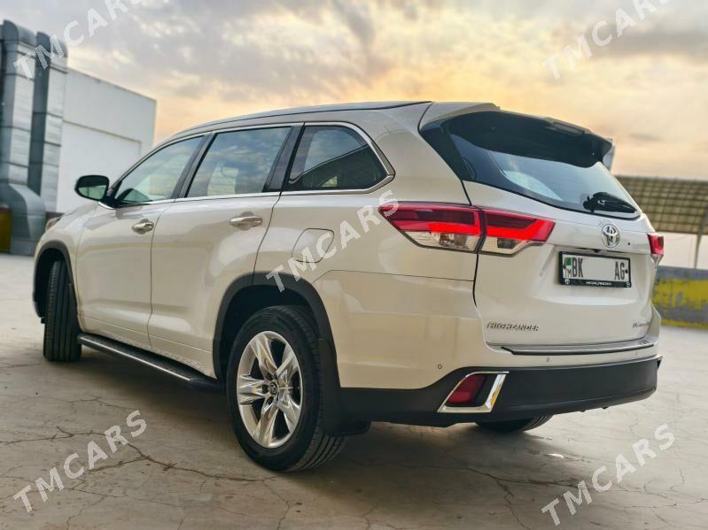Toyota Highlander 2018 - 450 000 TMT - Aşgabat - img 8