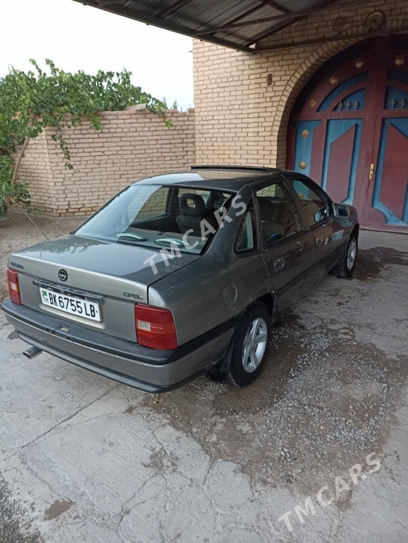 Opel Vectra 1993 - 32 000 TMT - Дянев - img 3