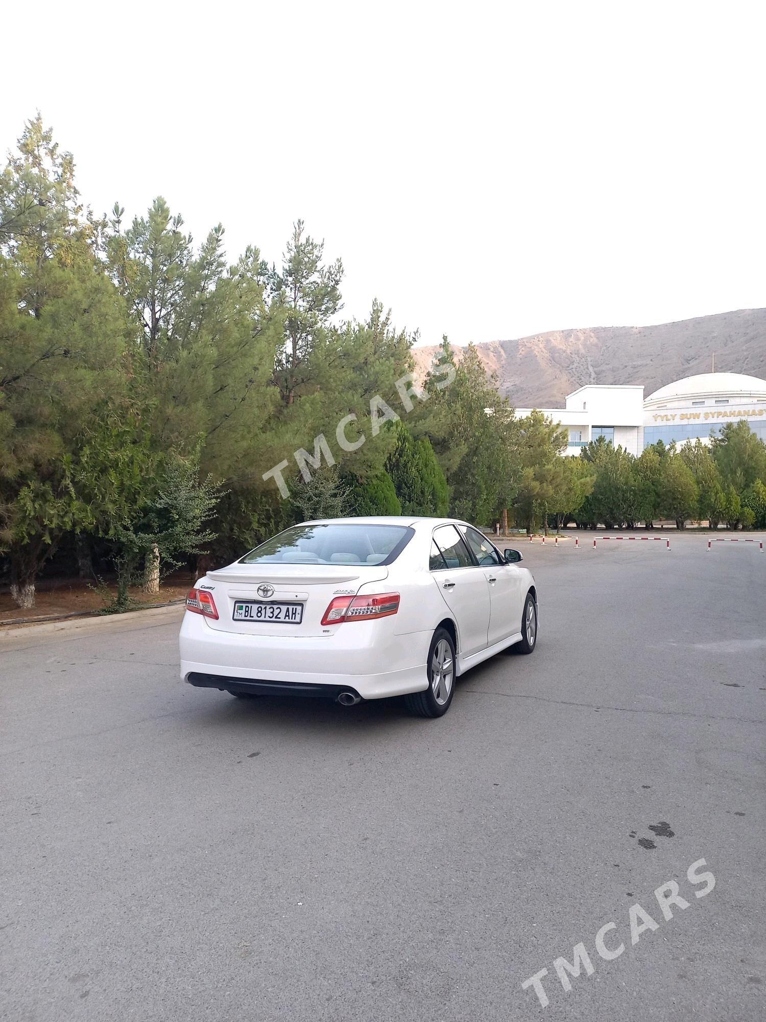Toyota Camry 2010 - 127 000 TMT - Бахарден - img 4