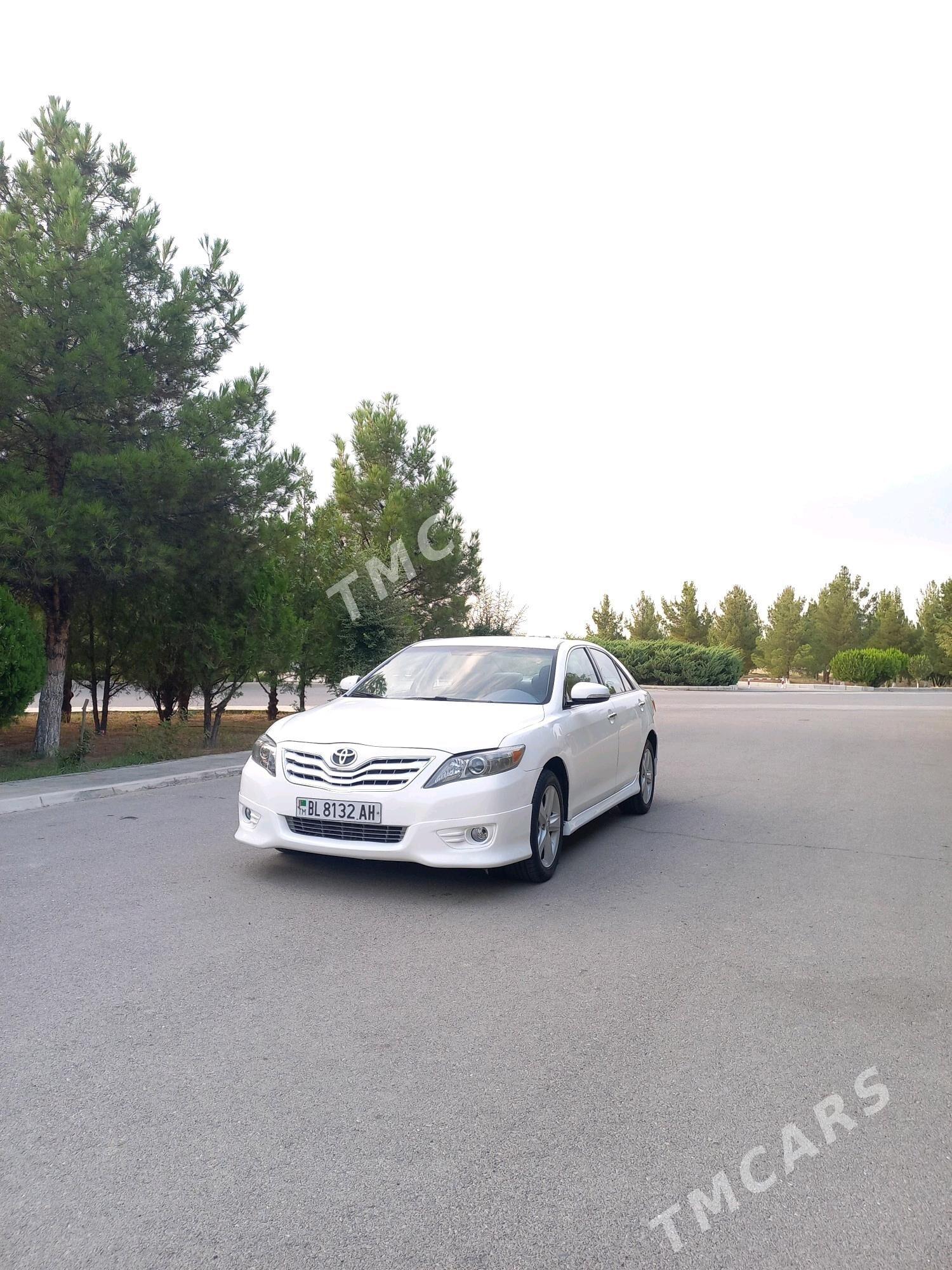 Toyota Camry 2010 - 127 000 TMT - Бахарден - img 3