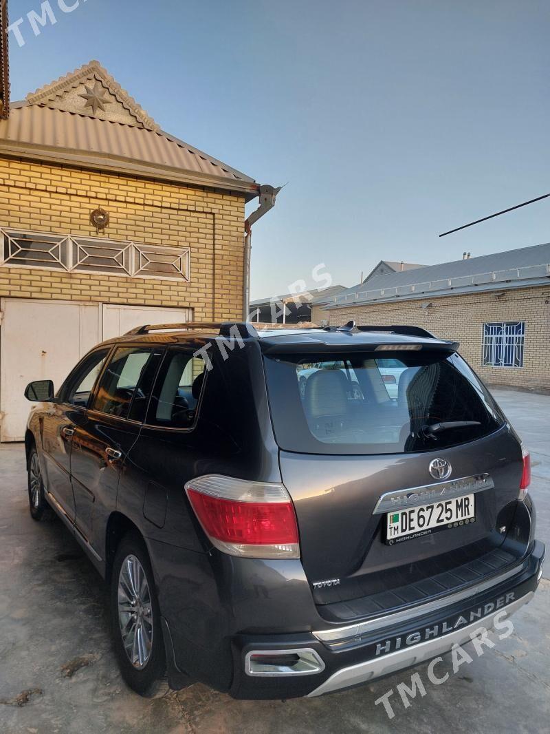 Toyota Highlander 2011 - 285 000 TMT - Мары - img 3