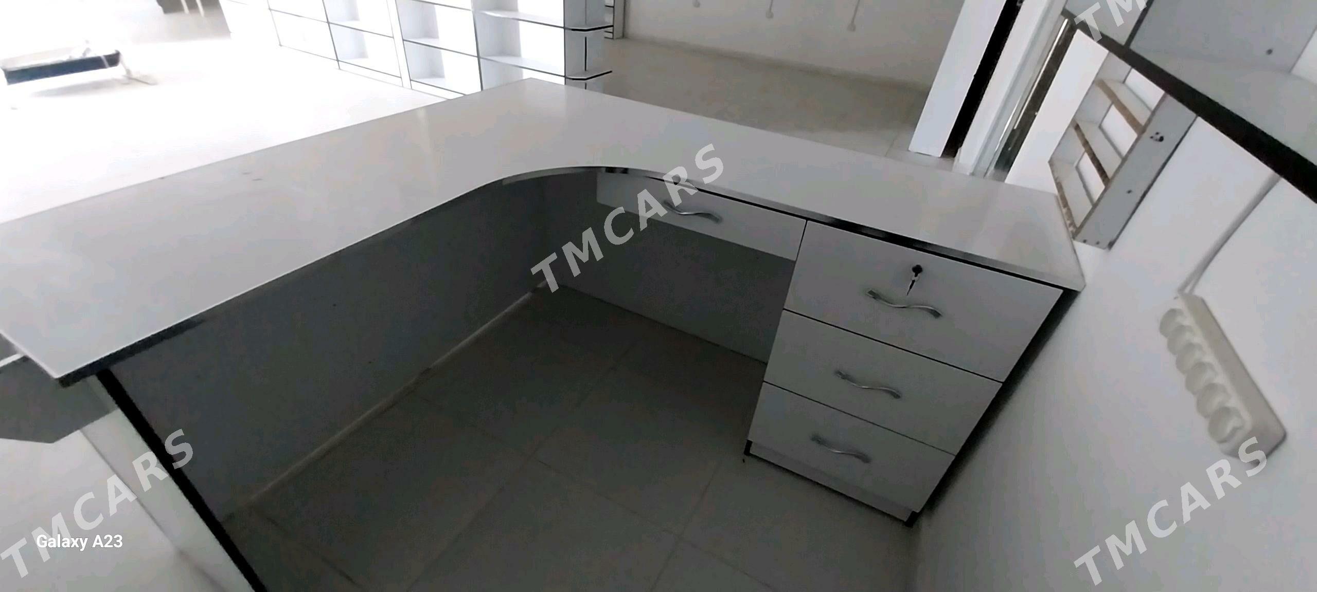 Kassa stol magazyn un - Гёкдепе - img 1
