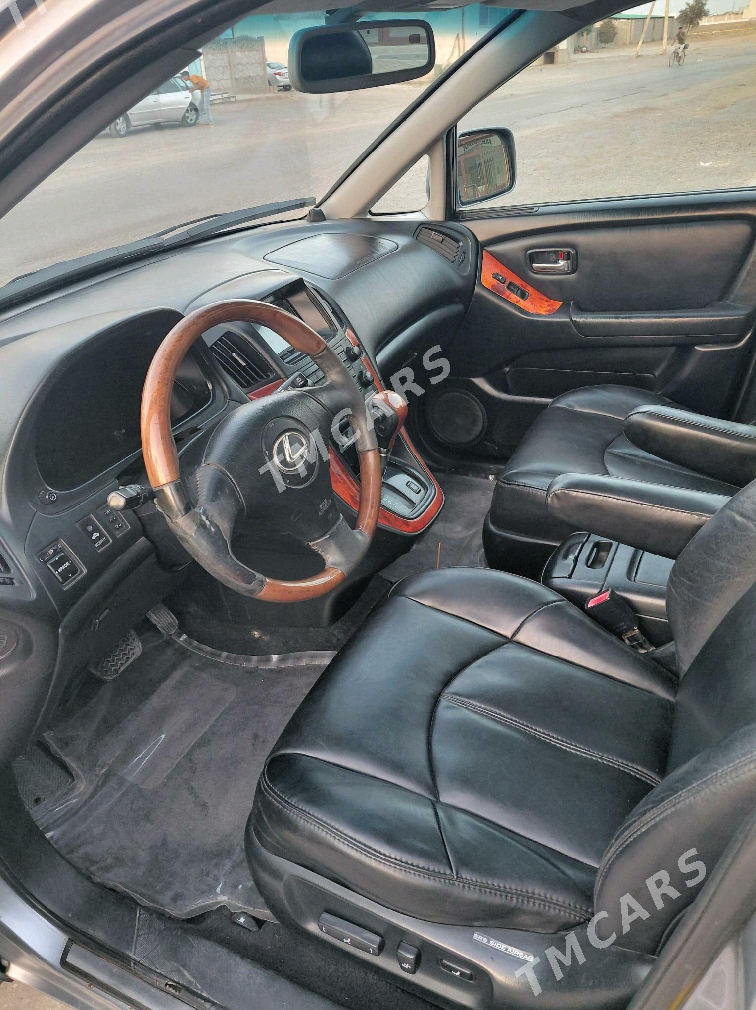 Lexus RX 300 2001 - 180 000 TMT - Фарап - img 2