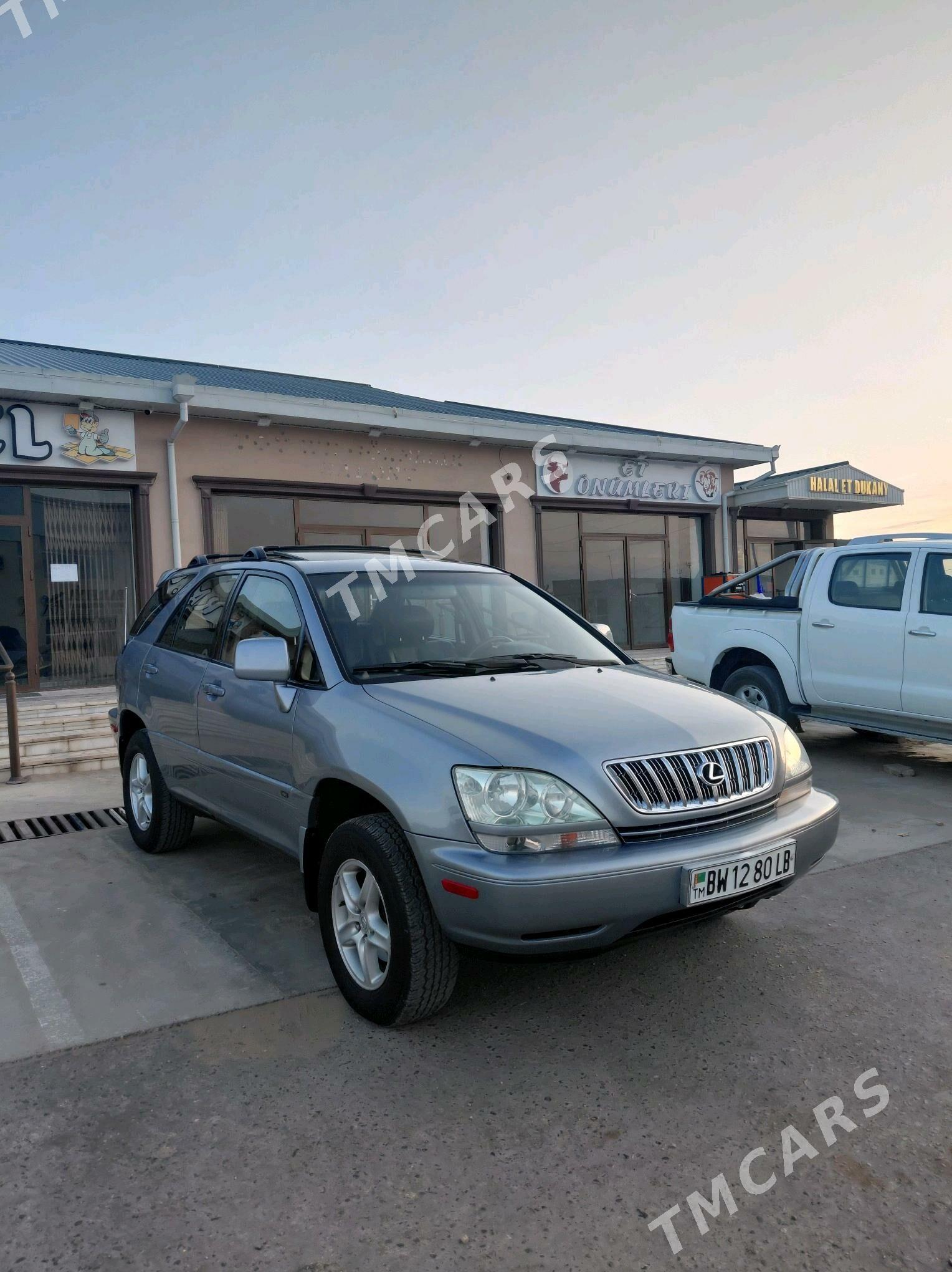 Lexus RX 300 2001 - 180 000 TMT - Фарап - img 5