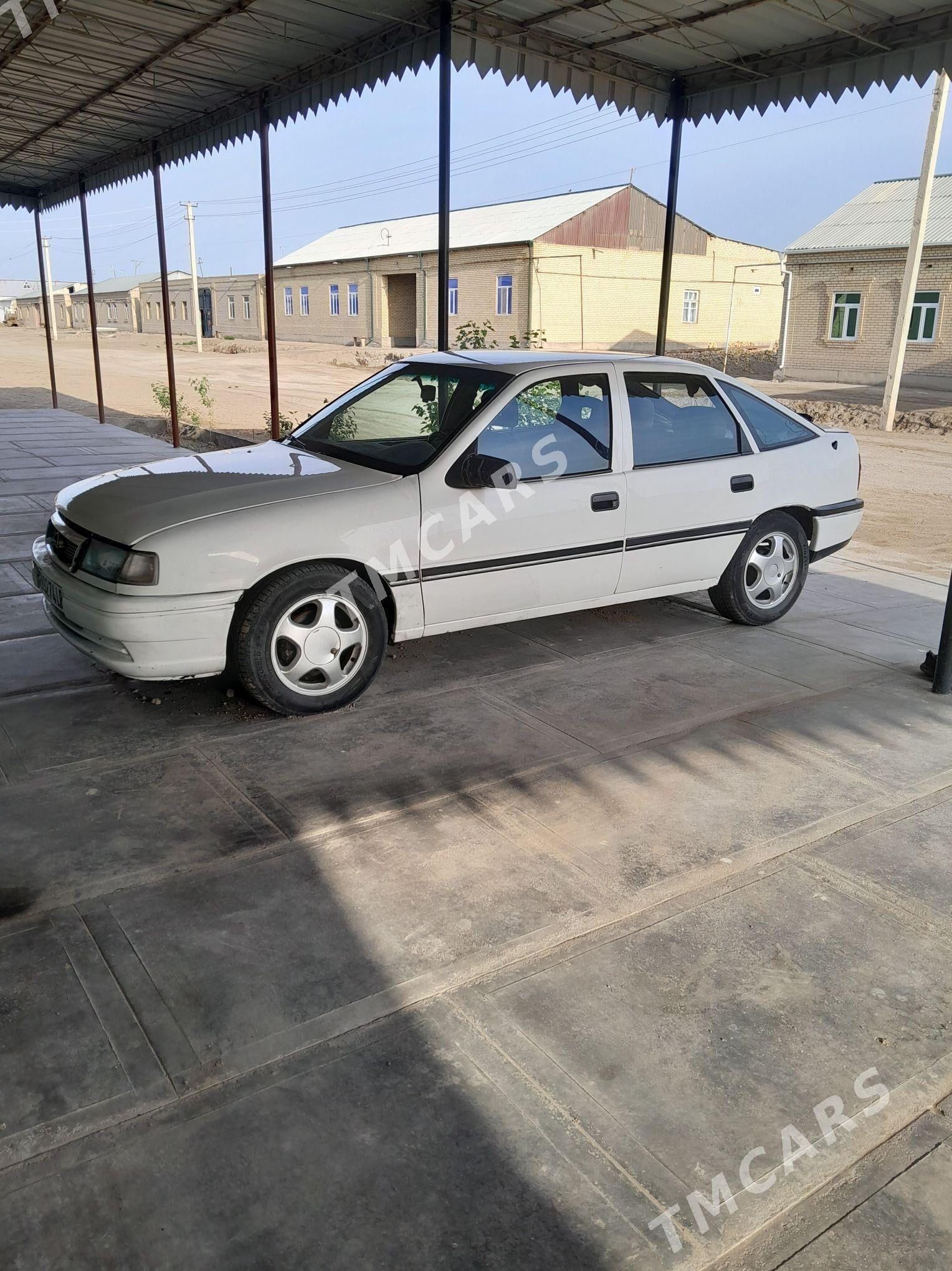 Opel Vectra 1991 - 20 000 TMT - Фарап - img 5