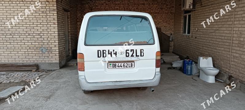 Toyota Hiace 2004 - 120 000 TMT - Saýat - img 2