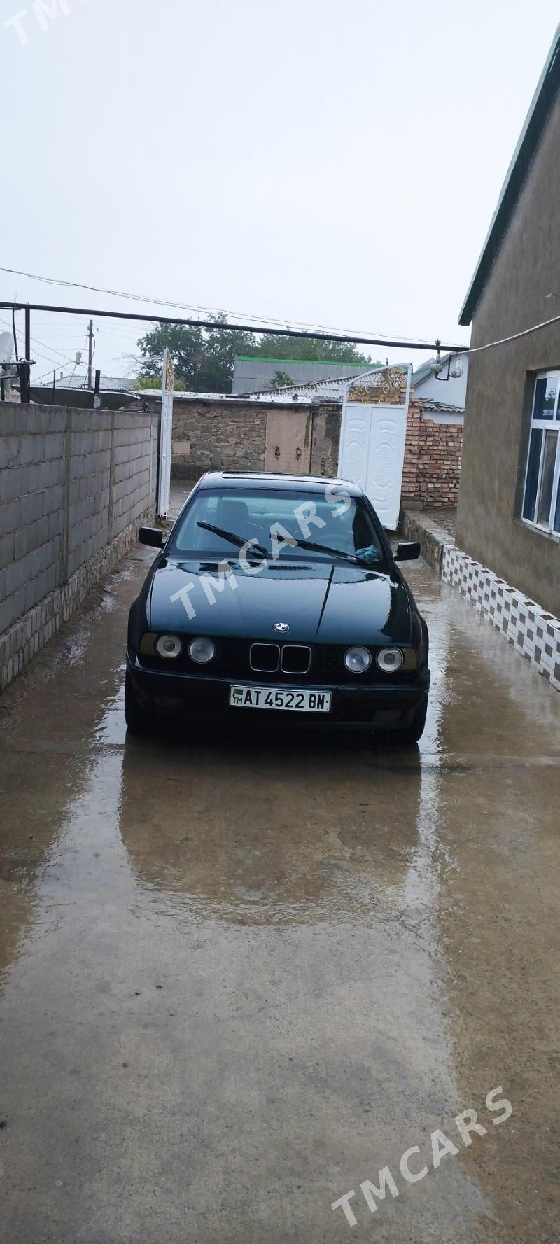 BMW 5 Series 1991 - 45 000 TMT - Берекет - img 3