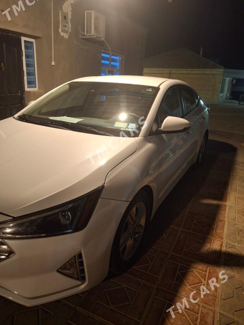 Hyundai Elantra 2020 - 215 000 TMT - Ак-Бугдайский этрап - img 6