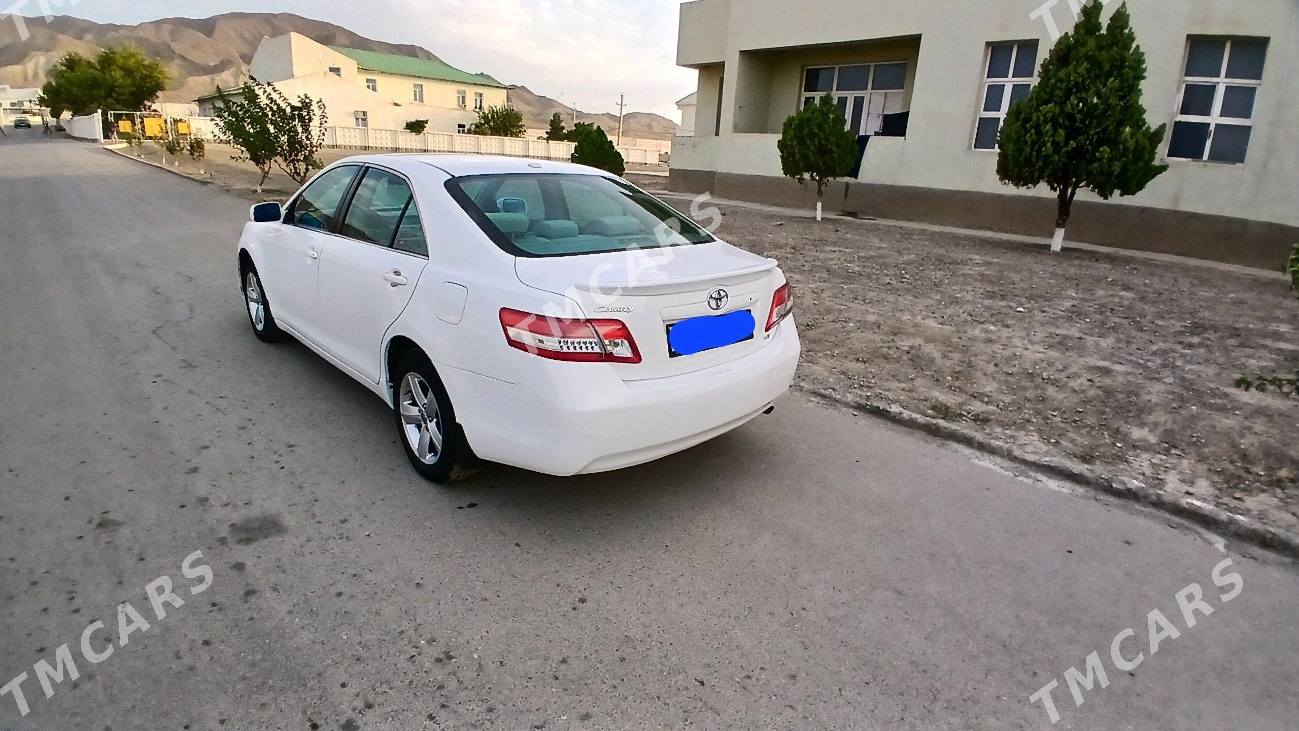Toyota Camry 2010 - 185 000 TMT - Bereket - img 4