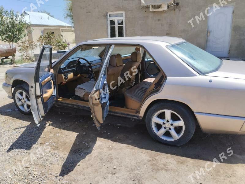 Mercedes-Benz W126 1987 - 13 000 TMT - Мары - img 2