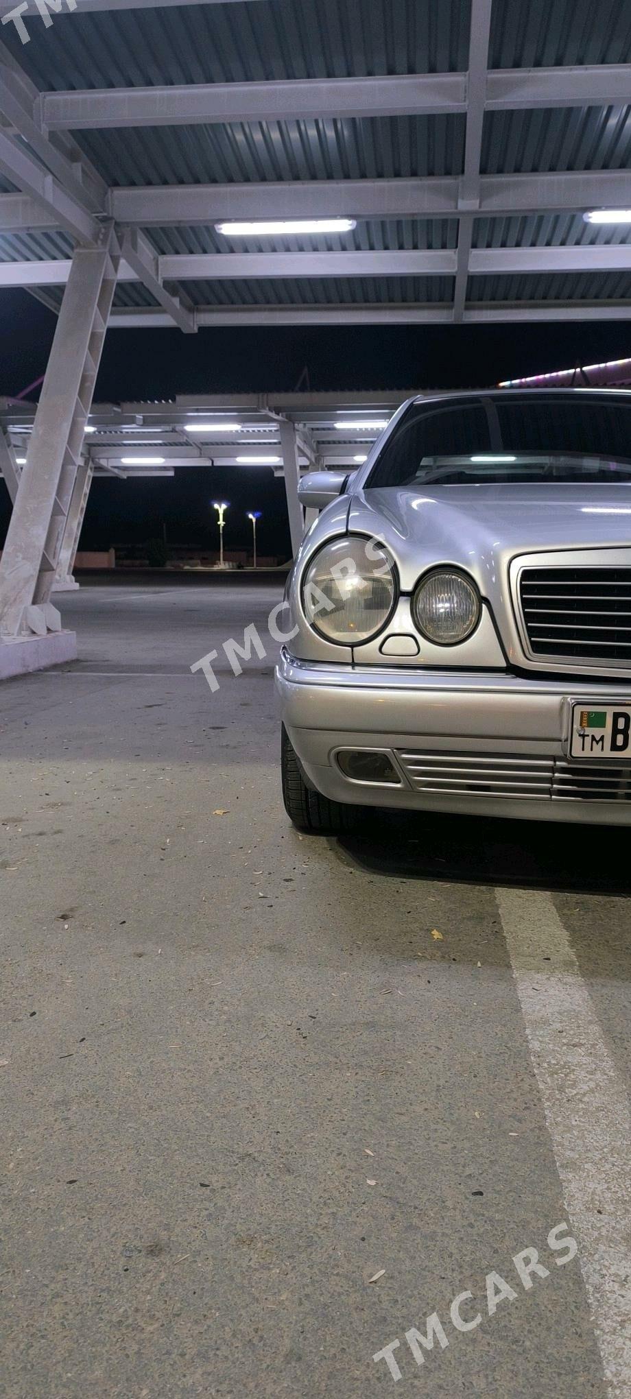 Mercedes-Benz E320 1997 - 85 000 TMT - Балканабат - img 2