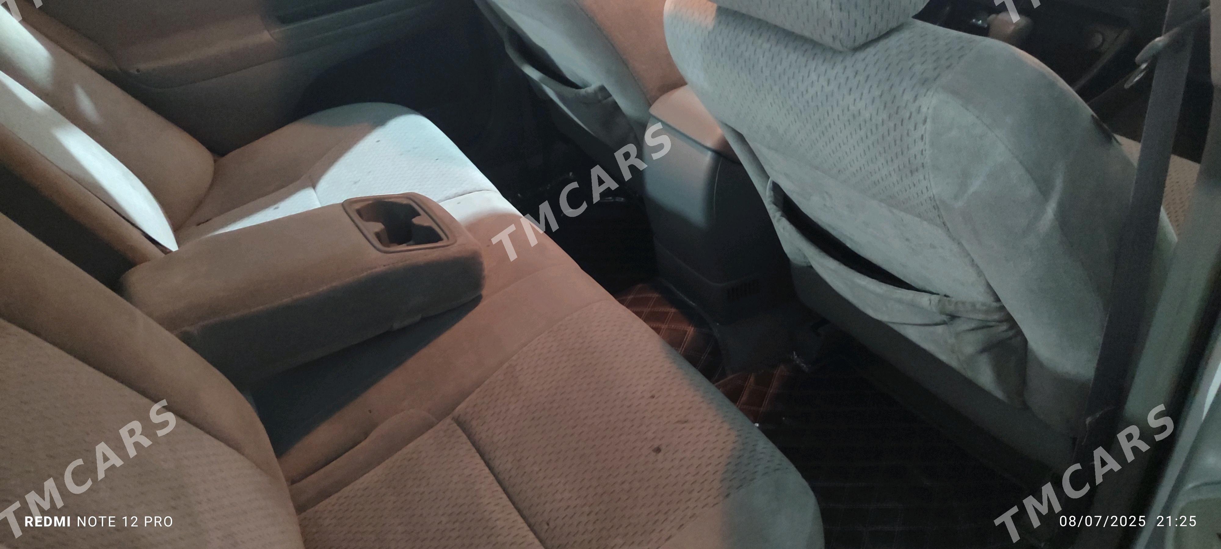 Toyota Camry 2004 - 185 000 TMT - Сакарчага - img 4