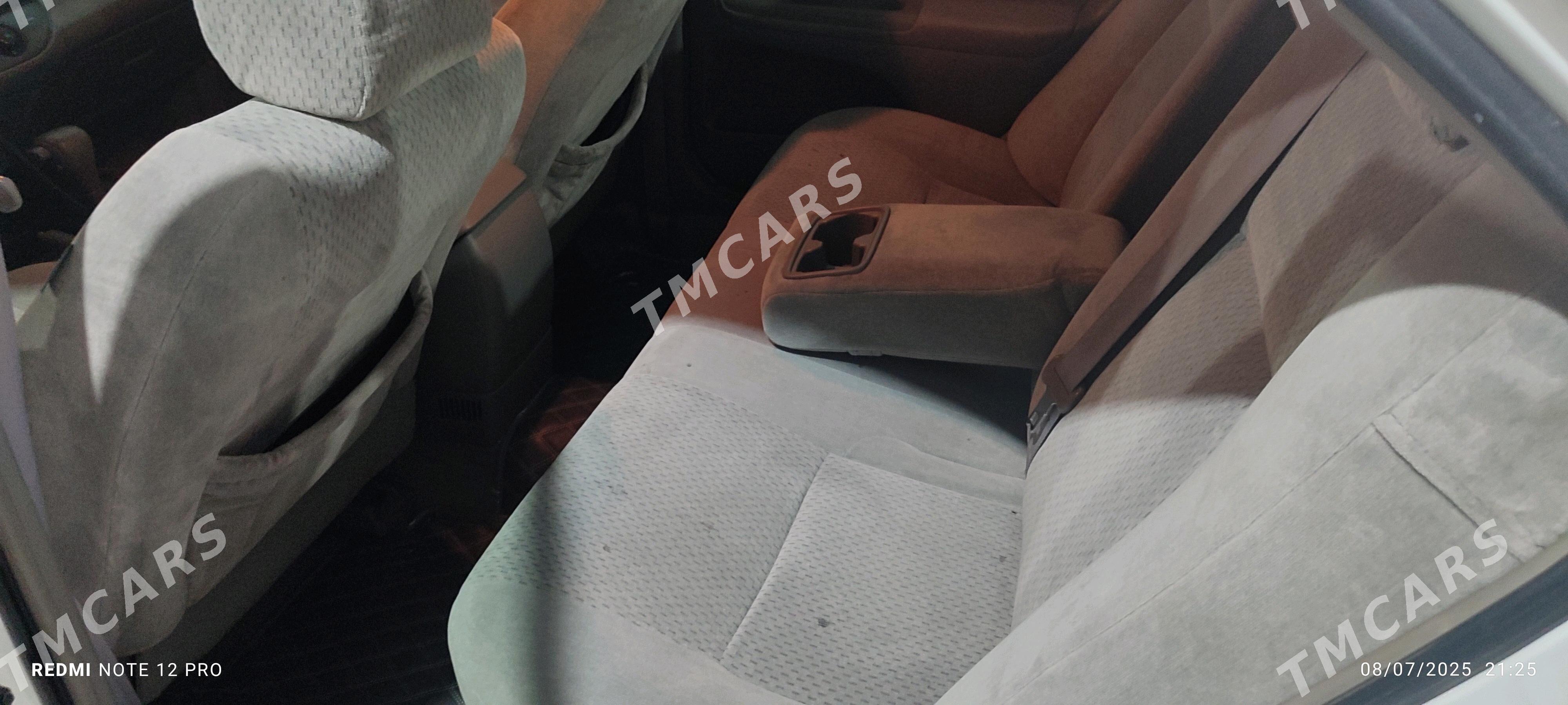 Toyota Camry 2004 - 185 000 TMT - Сакарчага - img 5