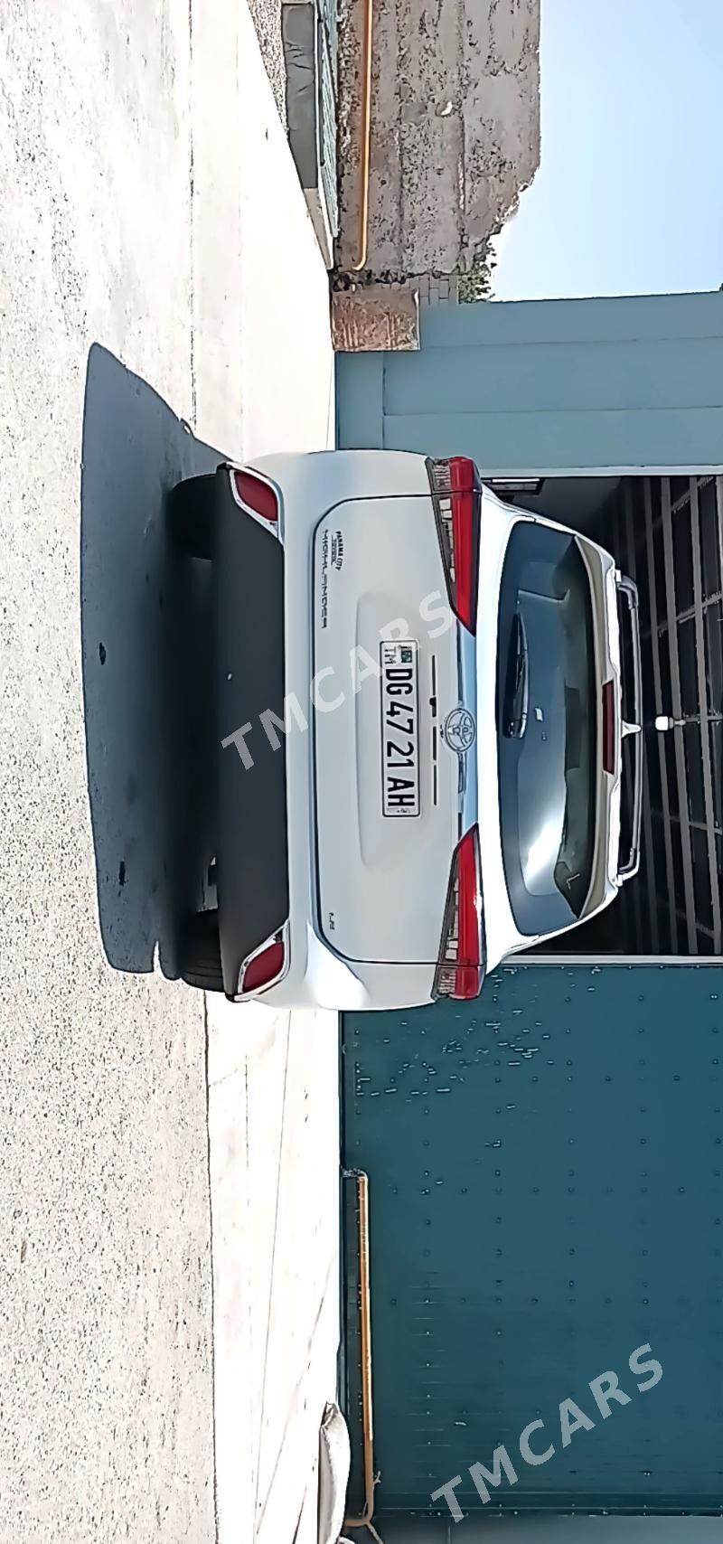 Toyota Highlander 2021 - 515 000 TMT - Кака - img 3
