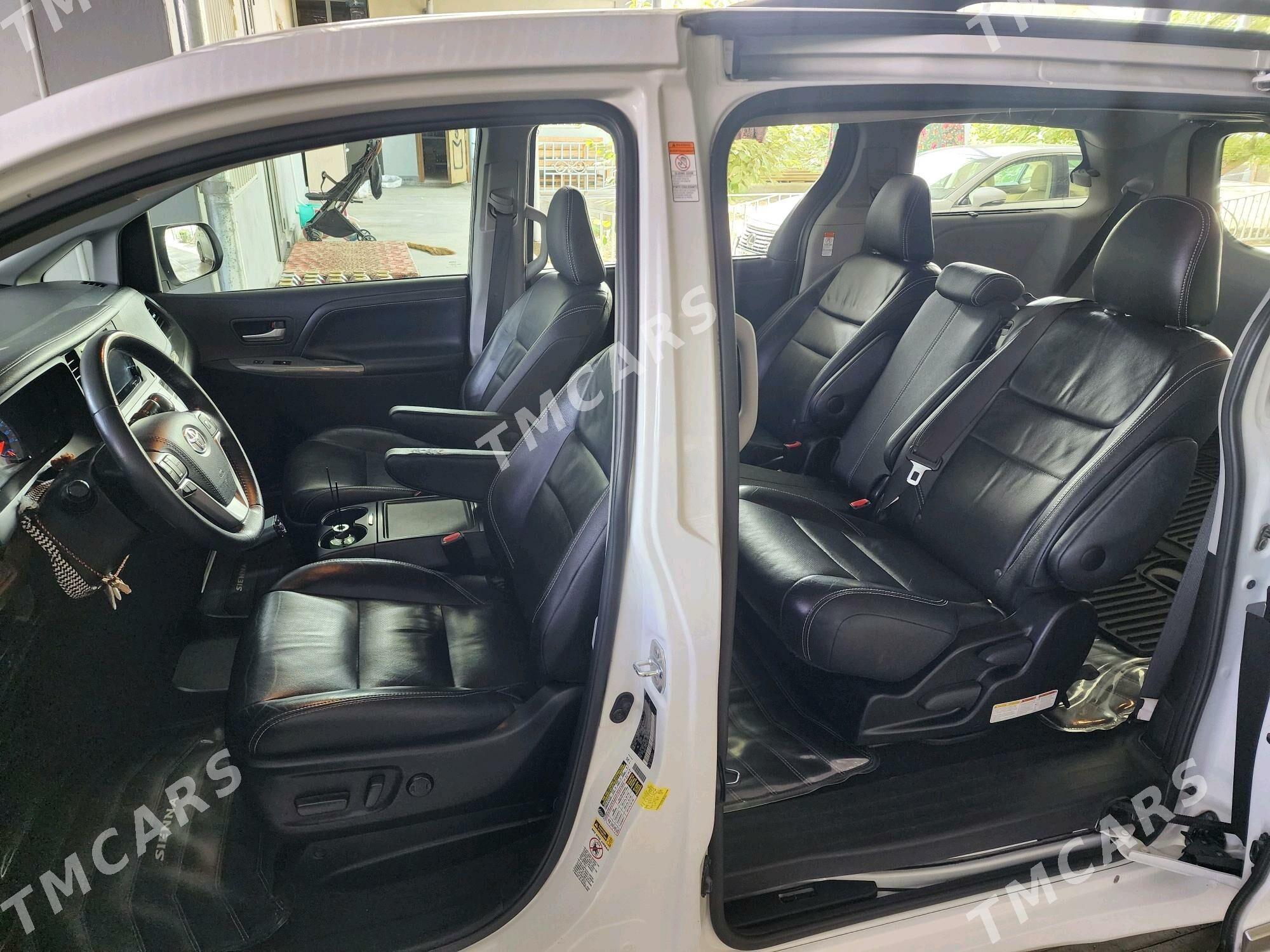 Toyota Sienna 2017 - 390 000 TMT - Aşgabat - img 6
