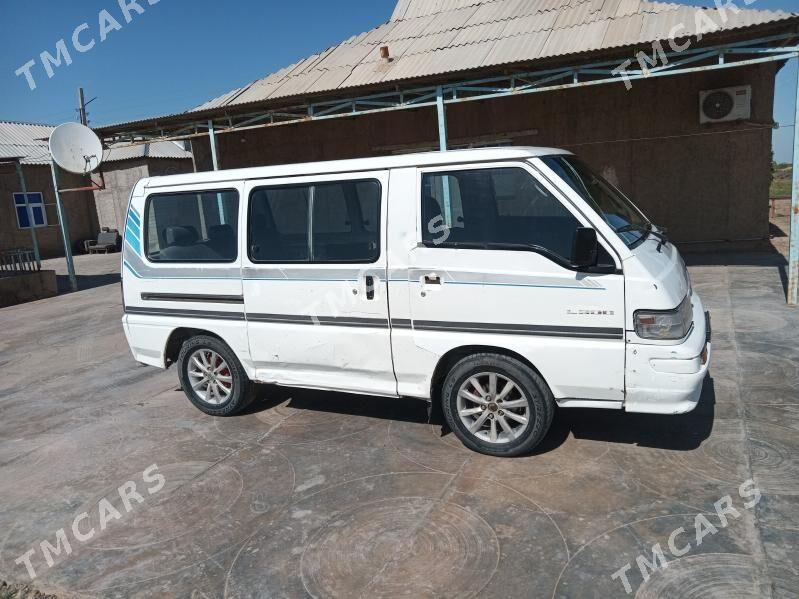 Toyota Hiace 1995 - 62 000 TMT - Серахс - img 5