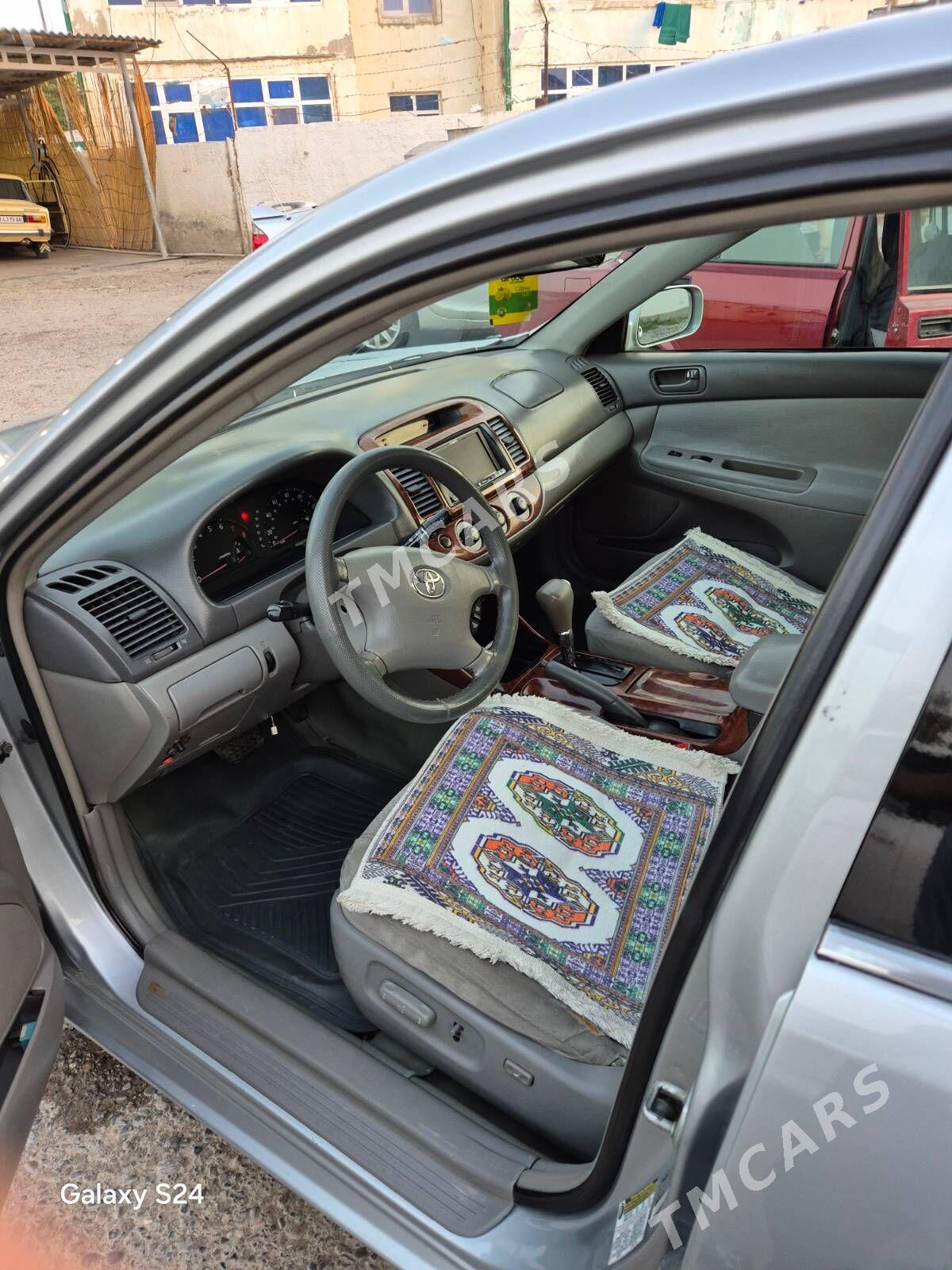 Toyota Camry 2004 - 125 000 TMT - Kaka - img 2