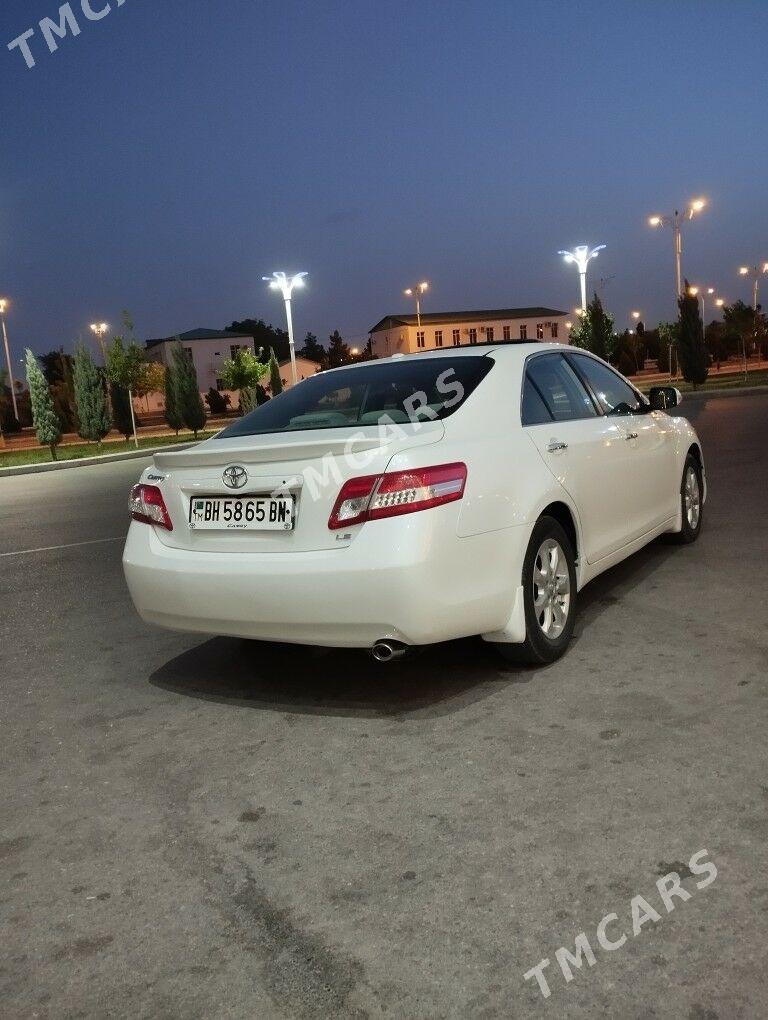 Toyota Camry 2010 - 190 000 TMT - Балканабат - img 2
