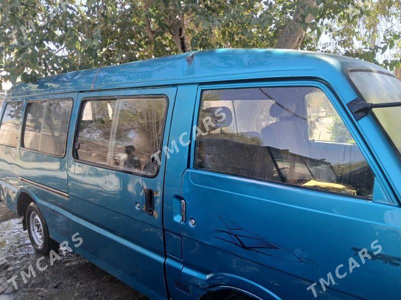 Toyota Hiace 1999 - 30 000 TMT - Гурбансолтан Едже - img 4