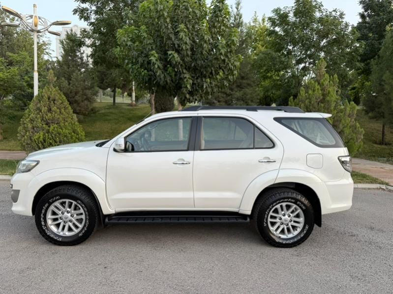 Toyota Fortuner 2015 - 372 000 TMT - Aşgabat - img 3