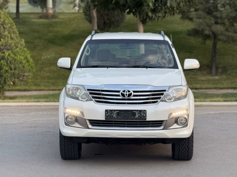 Toyota Fortuner 2015 - 372 000 TMT - Aşgabat - img 4