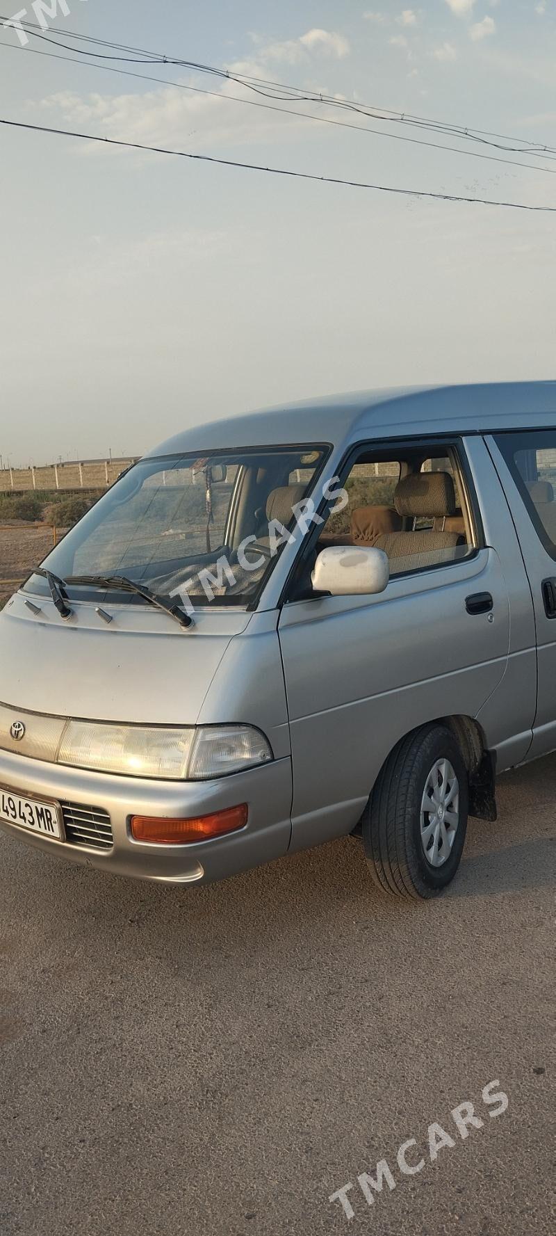 Toyota Town Ace 1992 - 50 000 TMT - Sakarçäge - img 2